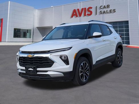 Used 2025 Chevrolet TrailBlazer LT AWD/4WD image 1
