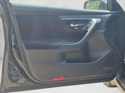 Used 2013 Nissan Altima 2.5 SV FWD image 11