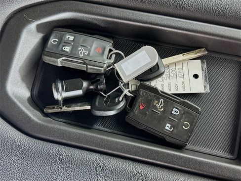 Used 2019 Chevrolet Silverado 1500 Custom Trail Boss w/ Custom Convenience Package image 34