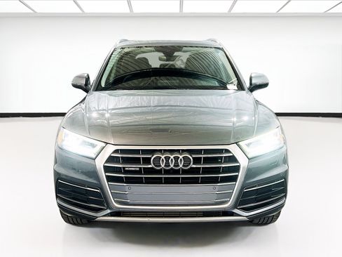 Used 2019 Audi Q5 2.0T Premium Plus w/ Premium Plus Package AWD/4WD image 2
