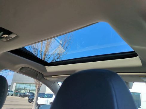 Used 2022 Subaru Outback Limited XT image 21