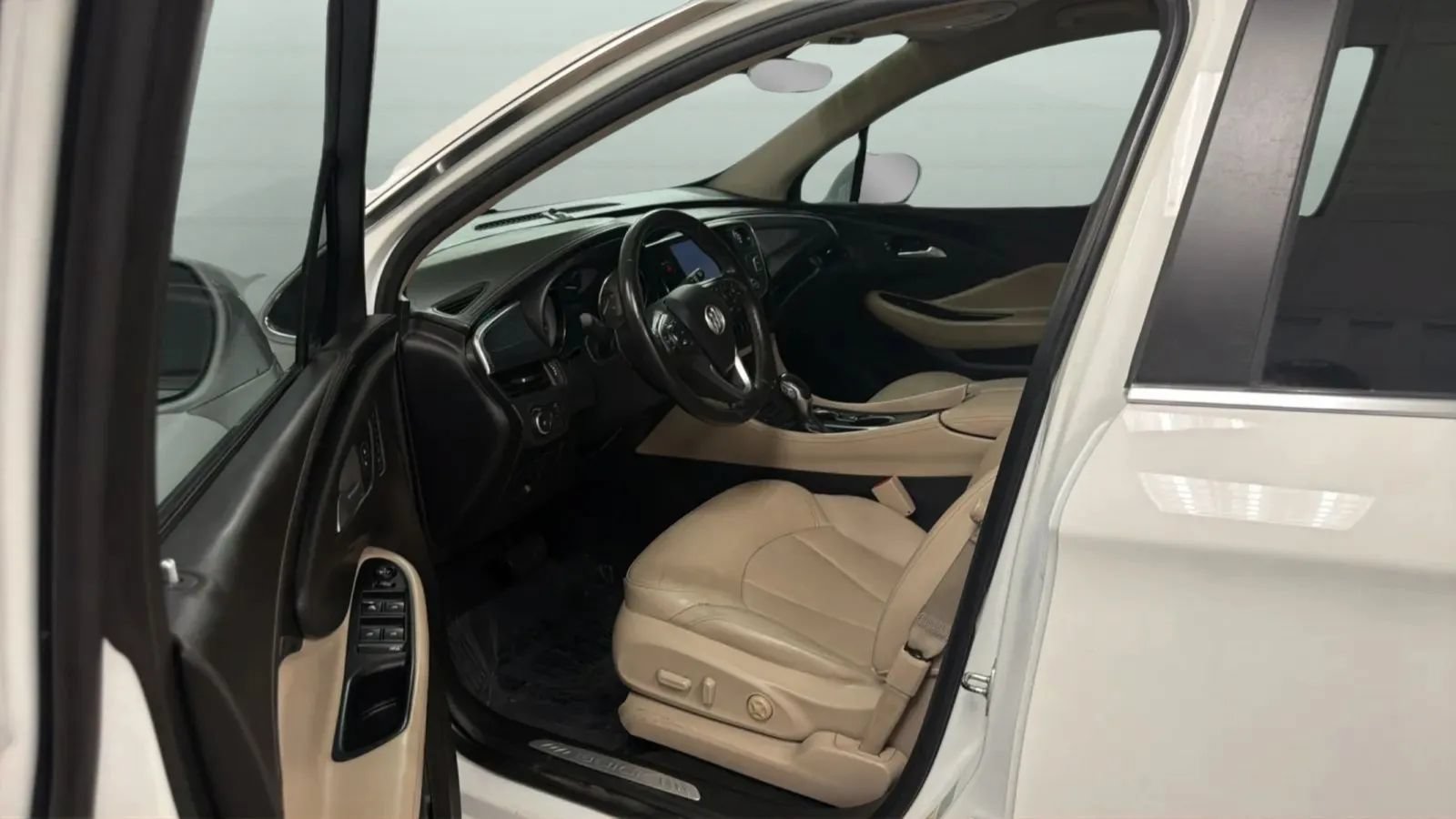 Used 2017 Buick Envision Essence FWD image 21
