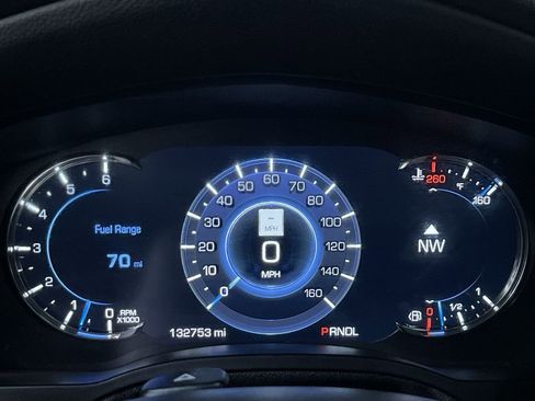 Used 2017 Cadillac Escalade Luxury image 18