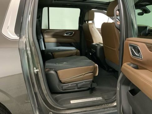 Used 2021 Chevrolet Suburban High Country w/ Premium Package image 41