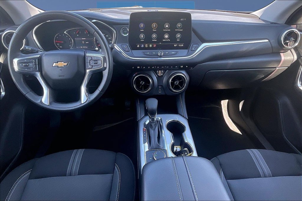 Used 2025 Chevrolet Blazer LT FWD image 7