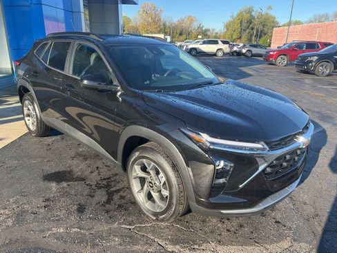 New 2026 Chevrolet Trax LT w/ Driver Confidence Package image 5