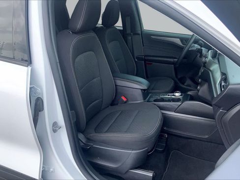 Certified 2025 Ford Escape Active FWD image 9