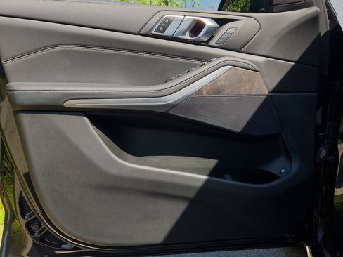 Used 2021 BMW X5 xDrive45e image 13