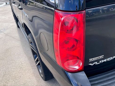 Used 2012 GMC Yukon SLE w/ Convenience Package image 26