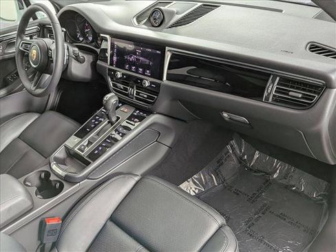New 2025 Porsche Macan image 25