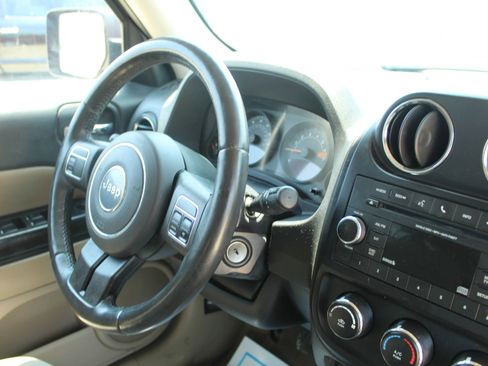 Used 2016 Jeep Patriot Latitude image 27