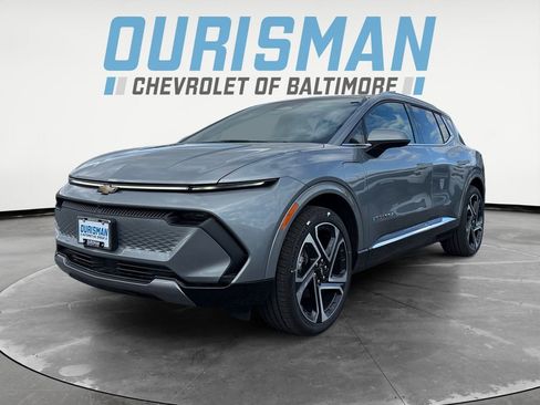 New 2026 Chevrolet Equinox EV LT image 2