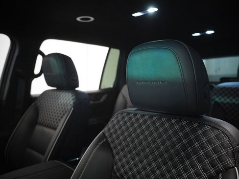 Used 2024 GMC Acadia Denali FWD image 12