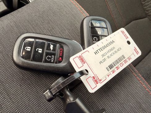 Certified 2023 Honda Pilot Sport image 31