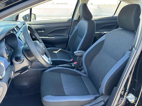 Used 2025 Nissan Versa SV FWD image 24