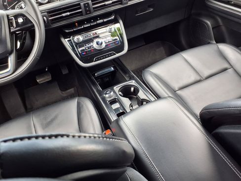 Used 2022 Lincoln Corsair FWD image 10