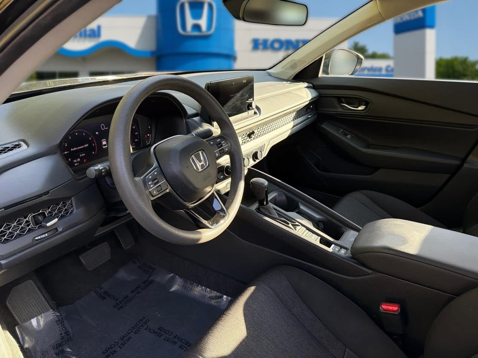 Used 2023 Honda Accord EX image 12