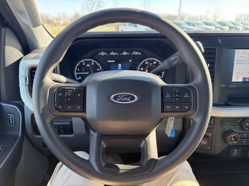 Used 2025 Ford F350 XLT image 43