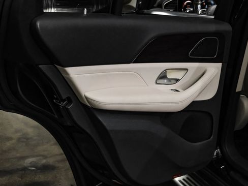 Used 2020 Mercedes-Benz GLE 350 w/ Parking Assist Package image 44