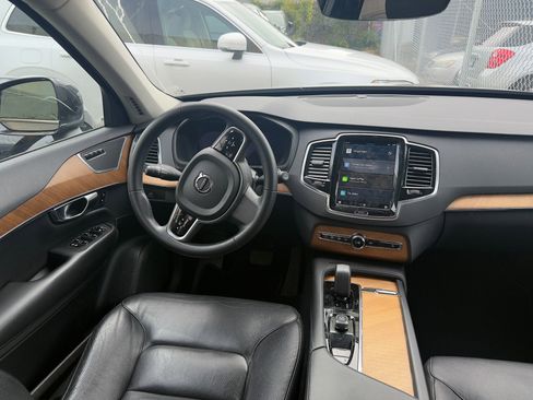 Certified 2023 Volvo XC90 B5 Plus image 14