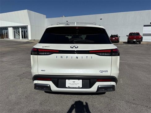 Used 2024 INFINITI QX60 Sensory image 3