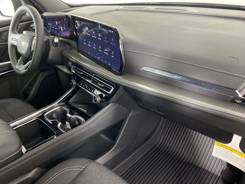 New 2026 Chevrolet Traverse LT w/ Midnight/Sport Edition image 28