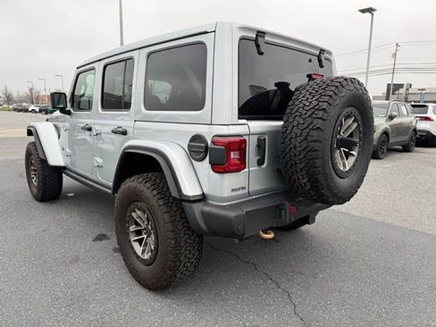 Used 2024 Jeep Wrangler Unlimited Rubicon 392 image 11