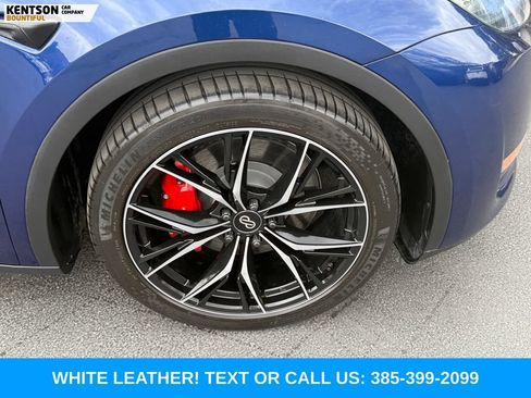 Used 2023 Tesla Model Y Performance AWD/4WD image 13