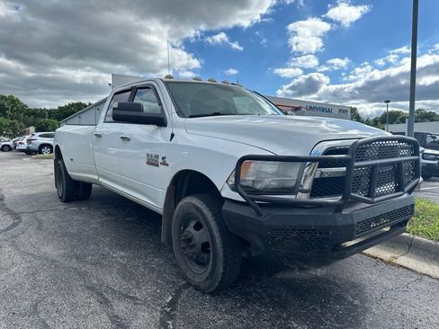 Used 2015 RAM 3500 SLT AWD/4WD image 4