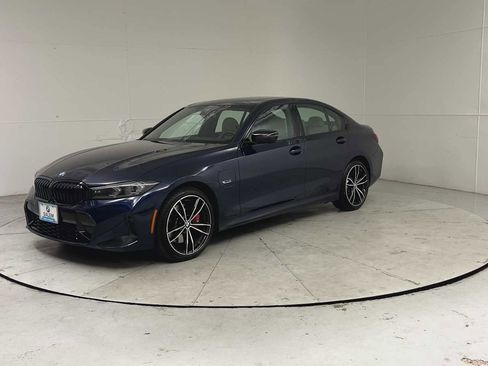 Used 2023 BMW 330e xDrive w/ M Sport Package AWD/4WD image 6