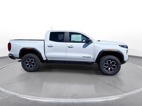 New 2025 GMC Canyon AT4 w/ AT4X Package AWD/4WD image 9