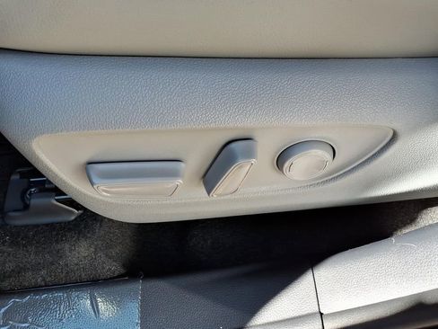 New 2026 Toyota Highlander XLE image 13