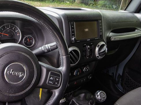 Used 2015 Jeep Wrangler Unlimited Sahara w/ Dual Top Group image 13