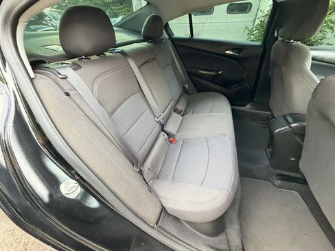 Used 2019 Chevrolet Cruze LT FWD image 32