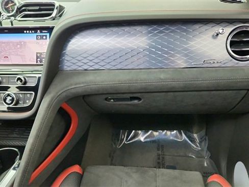 Used 2022 Bentley Bentayga Speed image 35