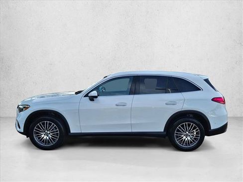 Certified 2026 Mercedes-Benz GLC 300 image 9