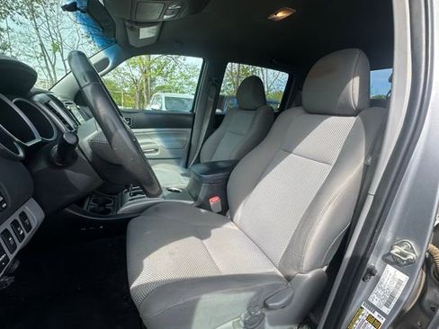 Used 2014 Toyota Tacoma 4x4 Double Cab w/ TRD Off-Road Package image 24