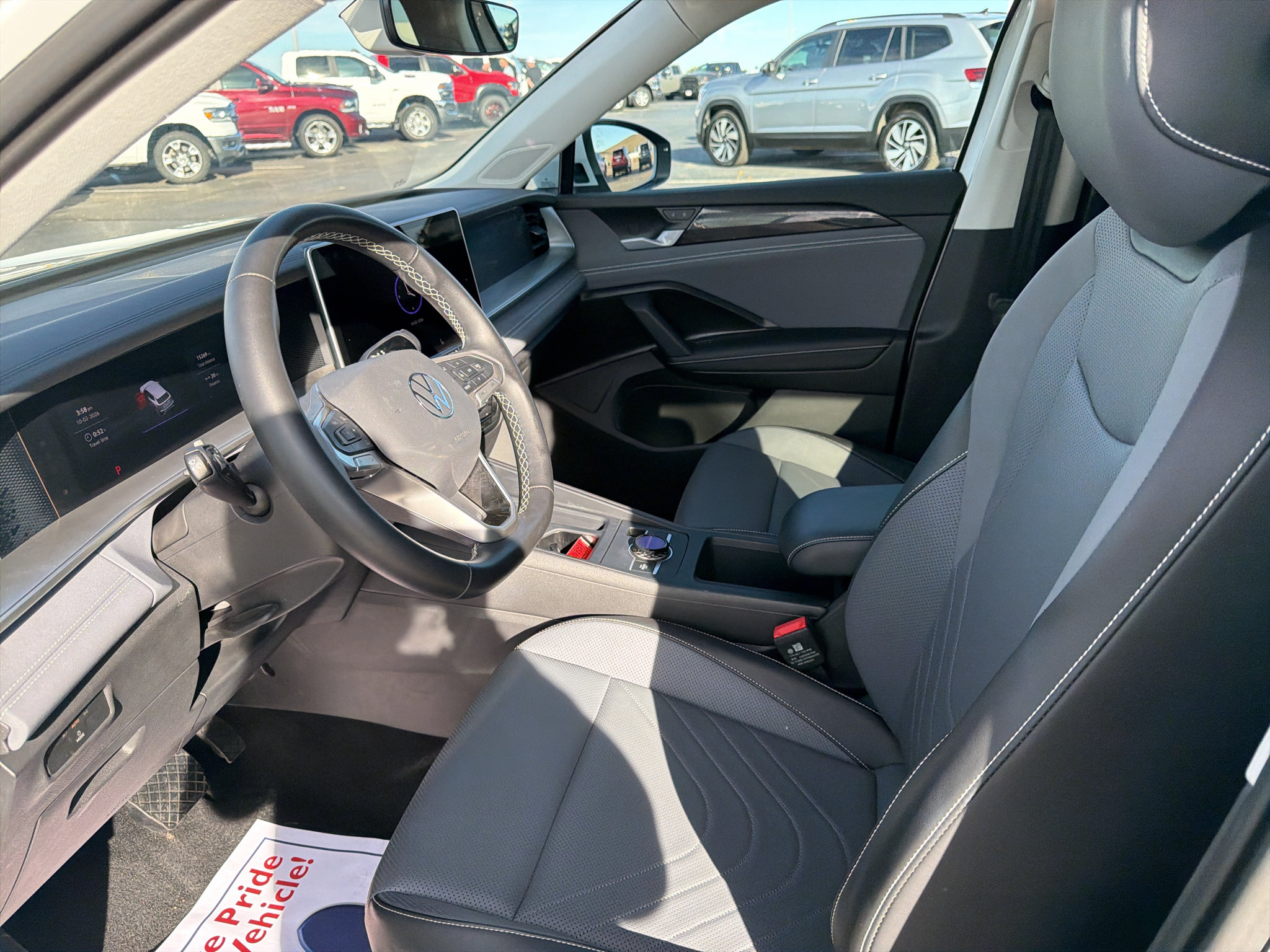 Used 2026 Volkswagen Tiguan SE AWD/4WD image 12