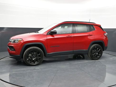 New 2026 Jeep Compass Latitude image 7