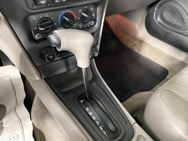 Used 2001 Chevrolet Malibu LS w/ Preferred Equipment Group 1 FWD image 8