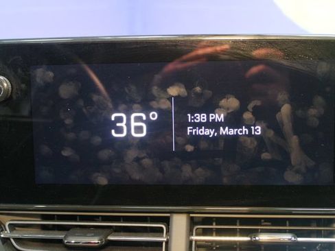 Used 2025 Chevrolet Trax ACTIV w/ Sunroof Package FWD image 23