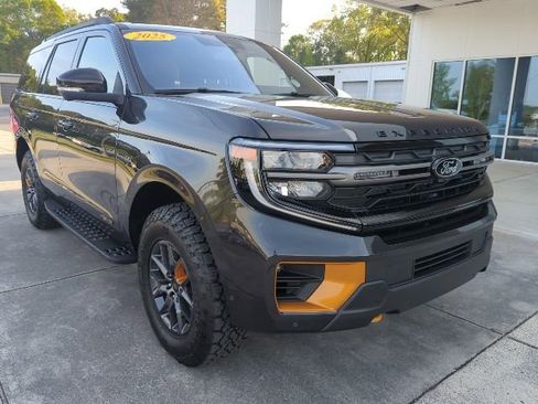 Used 2025 Ford Expedition Tremor AWD/4WD image 1