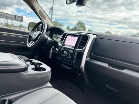 Used 2022 RAM 1500 Classic SLT w/ Electronics Group image 8