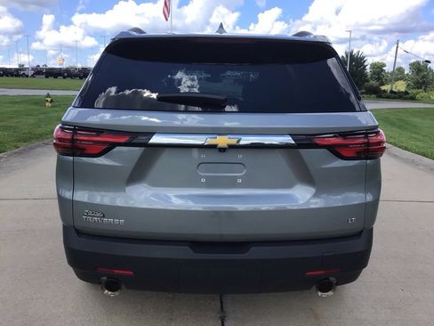 Used 2023 Chevrolet Traverse LT FWD image 5