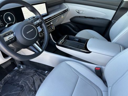 Certified 2025 Hyundai Tucson Limited image 12
