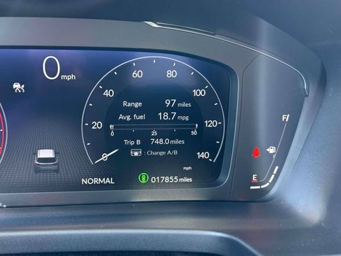Used 2025 Honda Pilot Black Edition image 27