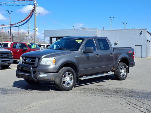 Used 2005 Ford F150 XLT image 1