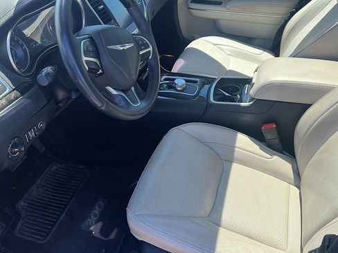 Used 2016 Chrysler 300 C RWD image 16