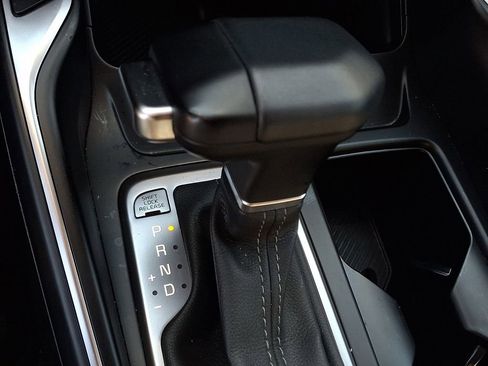 Used 2025 Kia Sorento EX w/ Panoramic Sunroof Package image 17