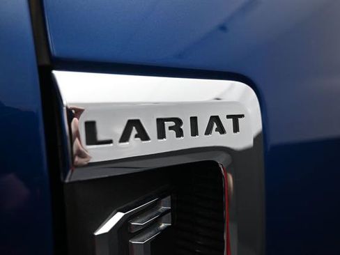 Used 2022 Ford F250 Lariat w/ Lariat Ultimate Package AWD/4WD image 5